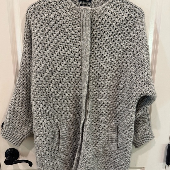 Massimo Dutti Gray Italian Yarn Zip Knit Cardigan size small - Picture 4 of 6